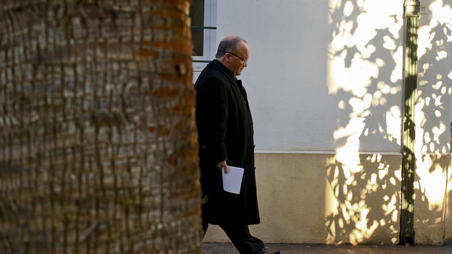 Papa pedirá perdón a chilenos mediante enviados especiales