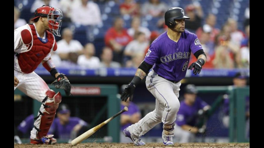 Rockies rompen racha perdedora al vencer a los Filis