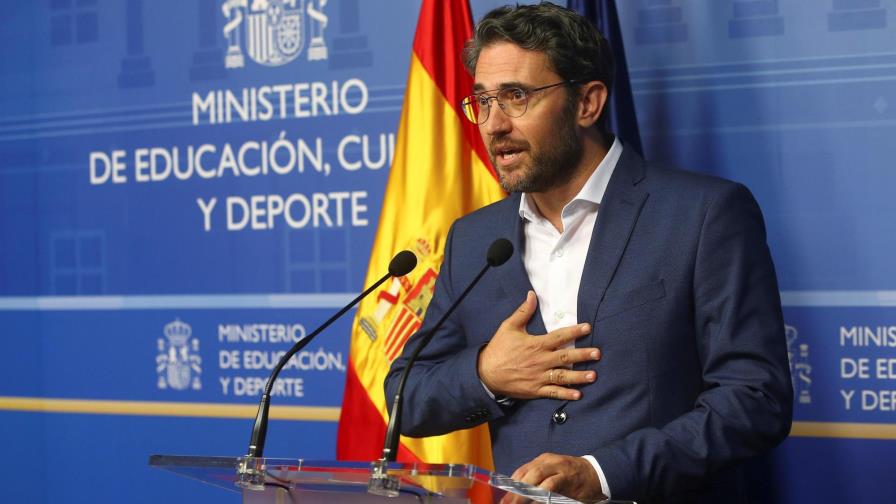 Dimite el ministro español de Cultura tras conocerse que defraudó a Hacienda Dimite el ministro español de Cultura tras conocerse que defraudó a Hacienda