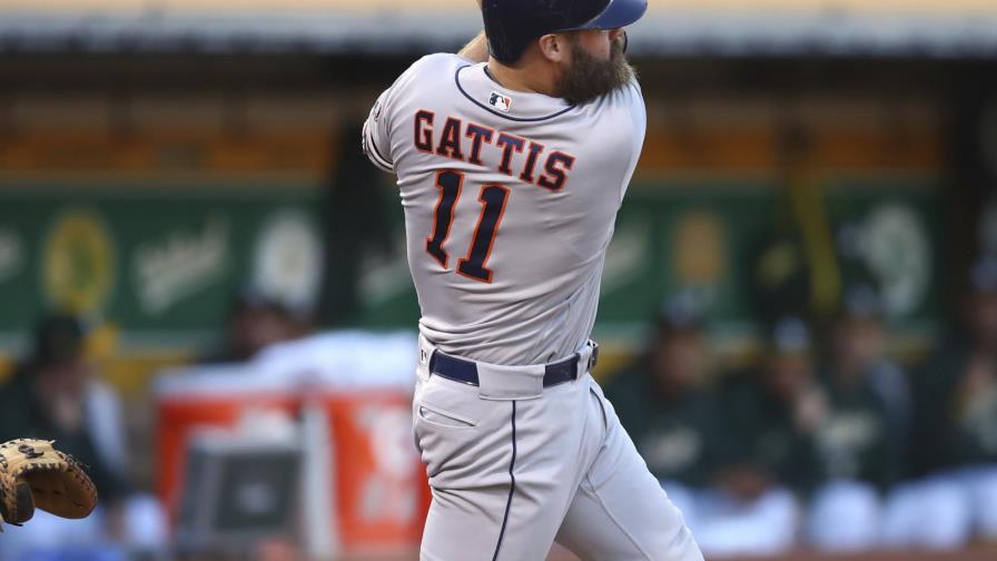 Astros ganan 13-5 a Atléticos en otra gran noche de Gattis