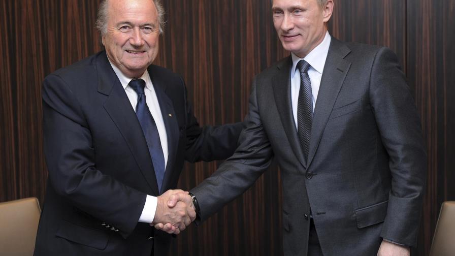 Joseph Blatter presenciaría Portugal-Marruecos, invitado por Putin