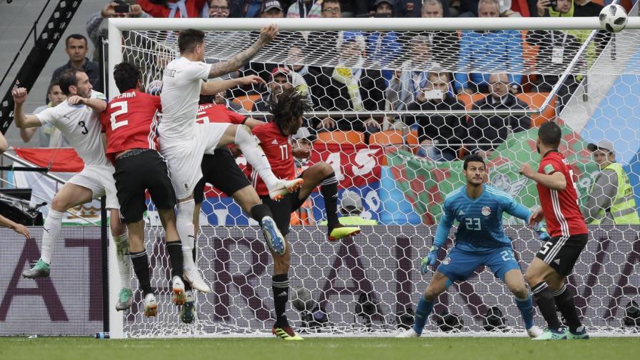 FIFA investiga por qué el Uruguay-Egipto se jugó con miles de asientos vacíos