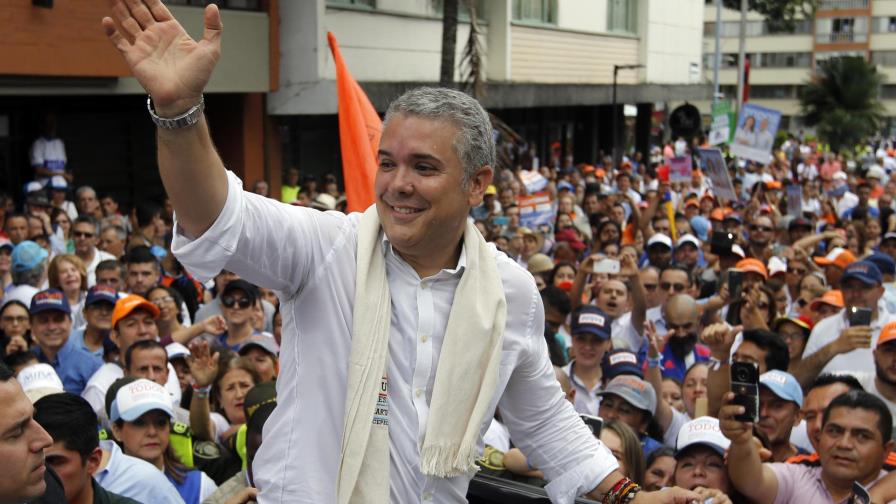 Colombia elige su próximo presidente entre la izquierda y la derecha 