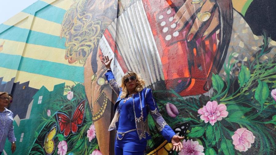 Alcaldía Santiago rinde homenaje a Fefita La Grande