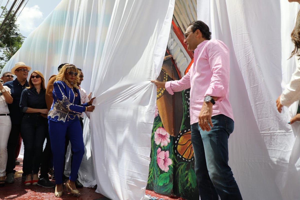 Fefita junto al alcalde Abel Martínez