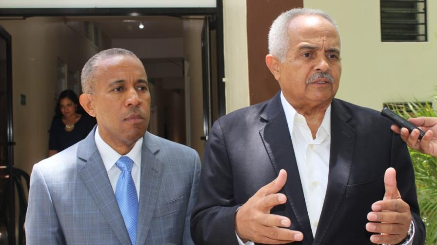 Ministro de Agricultura anuncia darán pleno respaldo a productores tabacaleros Ministro de Agricultura anuncia darán pleno respaldo a productores tabacaleros