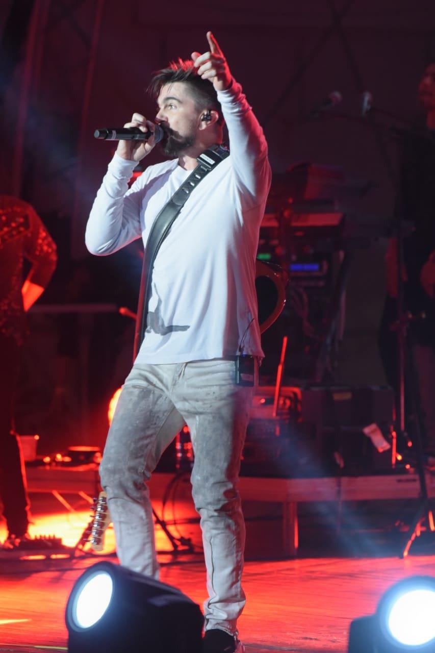 Juanes a casa llena en anfiteatro de Puerto Plata con su tour “Mis Planes son Amarte”