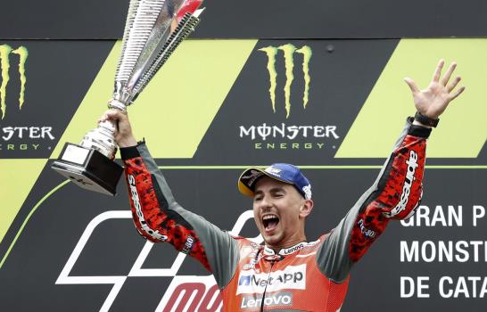 Lorenzo suma su segundo triunfo y confirma su sintonía con la Ducati 