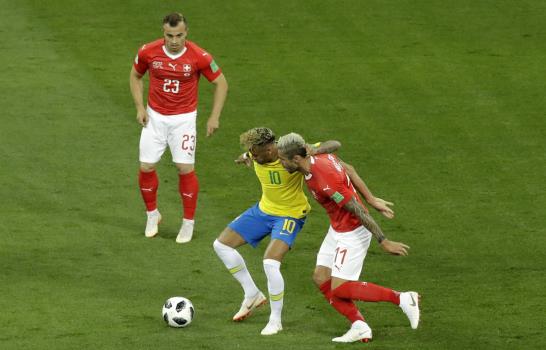 Brasil de Neymar solo empata 1-1 contra Suiza en su debut en Rusia-2018