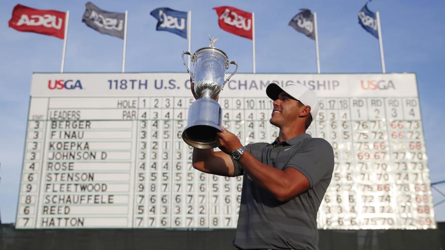 Brooks Koepka gana segundo título consecutivo en el US Open de golf Brooks Koepka gana segundo título consecutivo en el US Open de golf