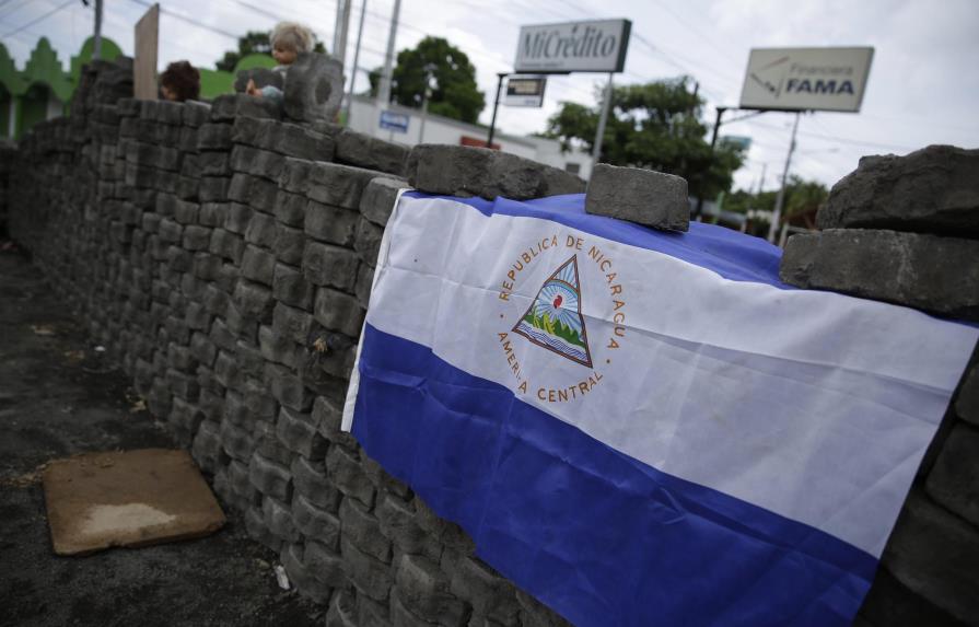 La violencia continúa en Nicaragua, mientras el diálogo avanza a cuenta gota