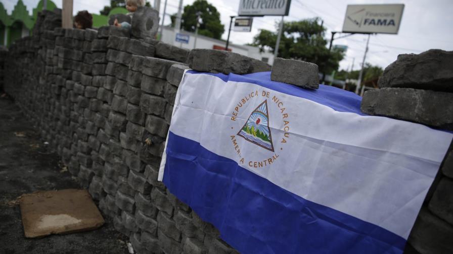 La violencia continúa en Nicaragua, mientras el diálogo avanza a cuenta gota