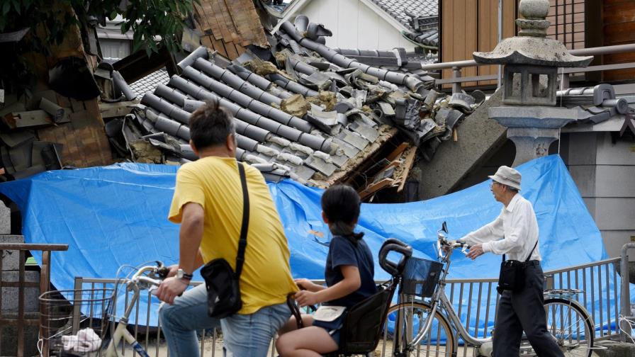 Fuerte sismo deja tres muertos y 300 heridos en Japón Fuerte sismo deja tres muertos y 300 heridos en Japón