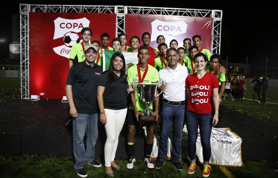 Los colegios Saint Thomas y Saint Joseph conquistaron los títulos nacionales de la Copa Coca-Cola