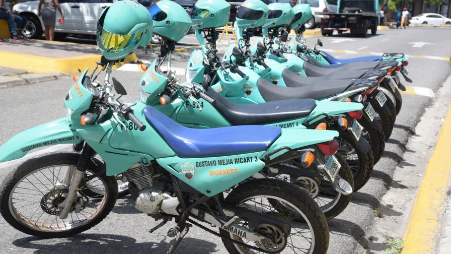 Refuerzan control de agentes de tránsito en las avenidas 27 de Febrero y Máximo Gómez