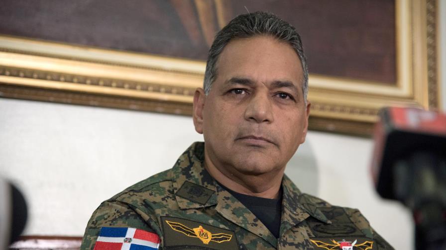 Ministro de Defensa ordena acuartelar a militares “para ser empleados en operativos de seguridad ciudadana” Ministro de Defensa ordena acuartelar a militares “para ser empleados en operativos de seguridad ciudadana”