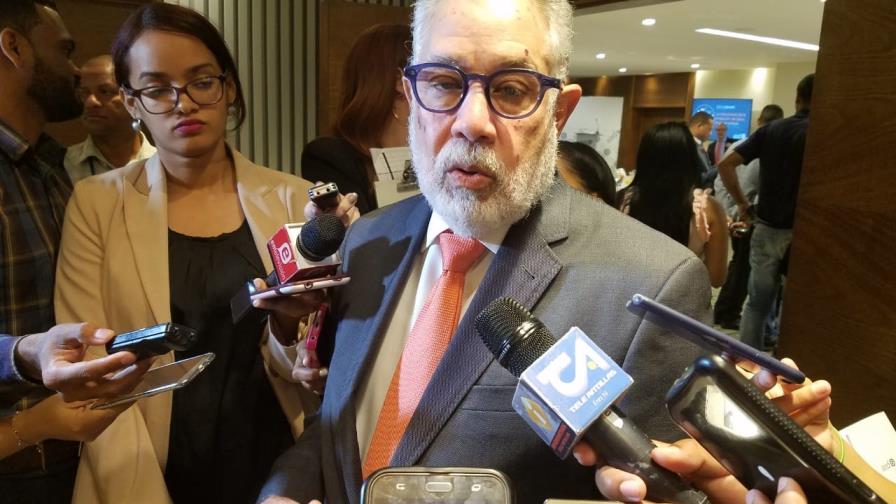 Campos de Moya dice tribunales locales descargan a  considerados ”corruptos internacionales” 