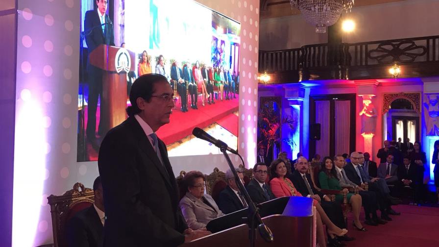 Gobierno coloca en República Digital 61 nuevos servicios en líneas Gobierno coloca en República Digital 61 nuevos servicios en líneas