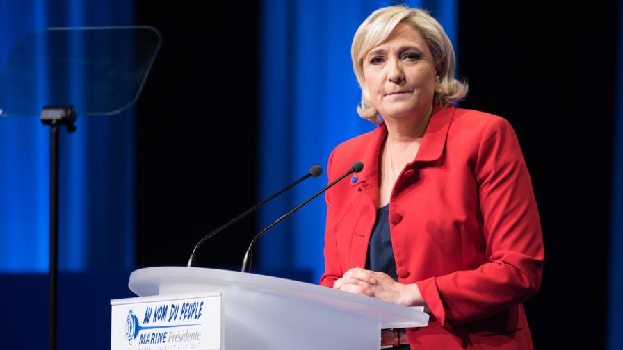 Corte europea ordena Le Pen pagar €300,000 por mal uso de fondos