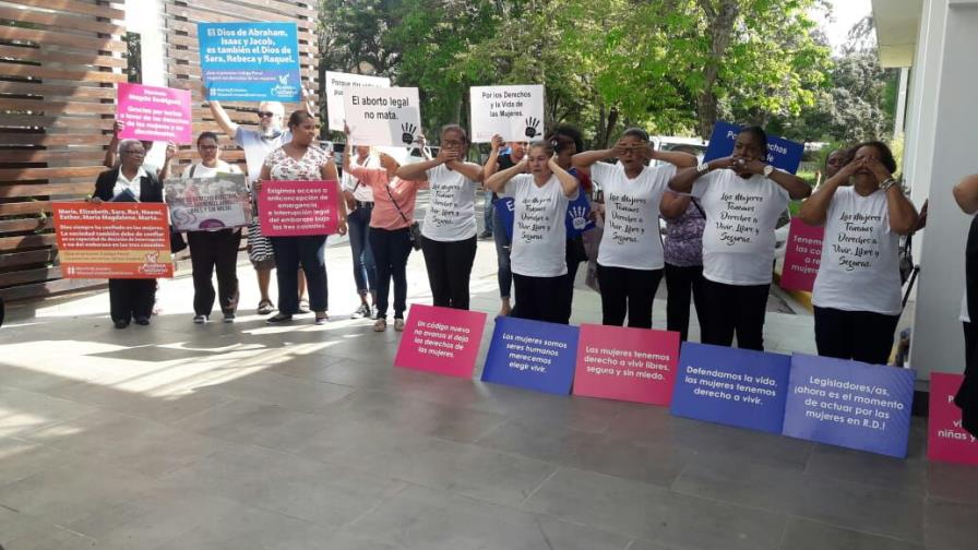 Alianza Cristiana dice a legisladores encuesta sobre aborto demuestra no deben ceder a presiones de cúpulas religiosas 