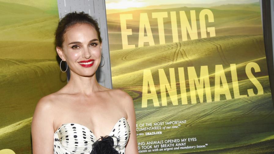 Natalie Portman presenta documental de crítica a la cría intensiva