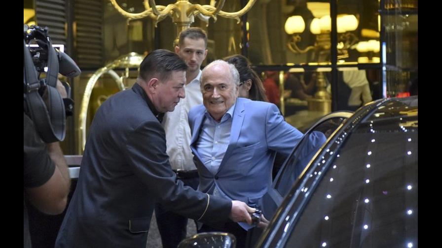 Joseph Blatter llega a Rusia para ver dos partidos del Mundial Joseph Blatter llega a Rusia para ver dos partidos del Mundial