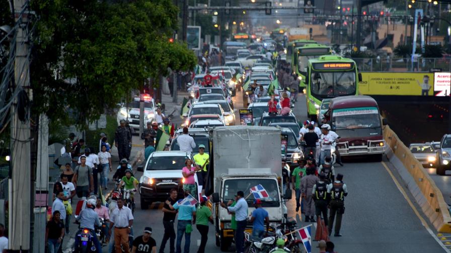 “Carreteo” en protesta por el precio de los combustibles finaliza sin incidentes “Carreteo” en protesta por el precio de los combustibles finaliza sin incidentes