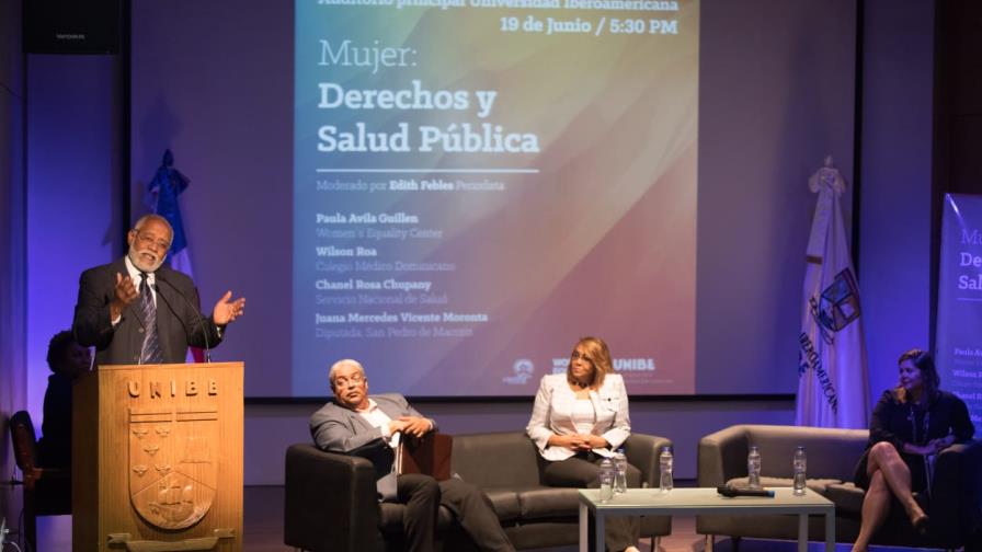 Profesionales de diversas áreas dicen que la penalización absoluta del aborto afecta la salud de las mujeres