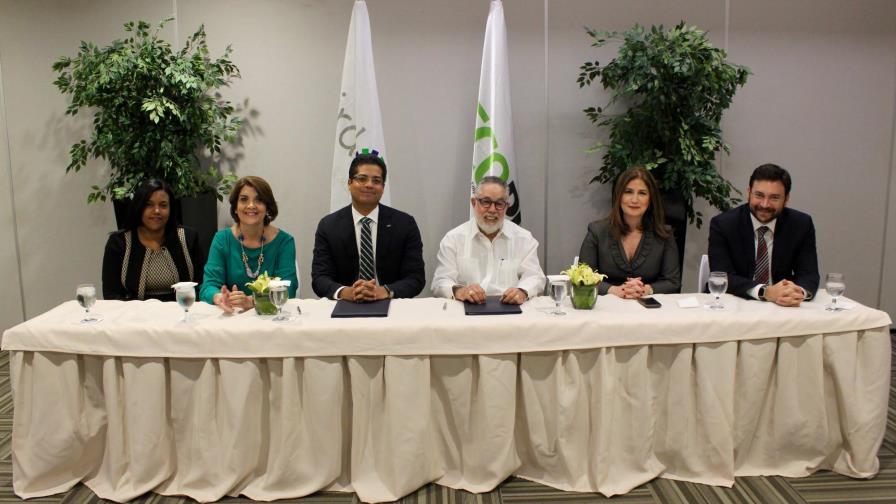 Industriales firman acuerdo para mejorar gestión integral de residuos