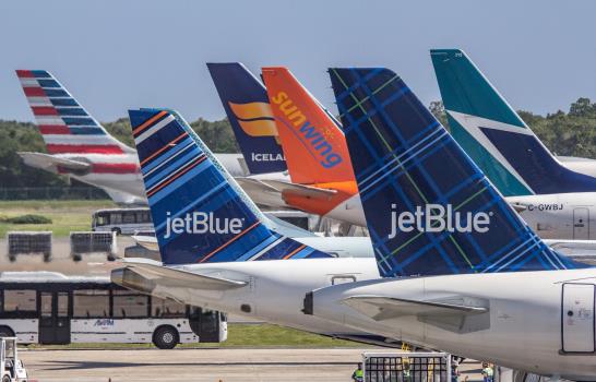 Presentan fotografías ganadoras del concurso “La aviación a través del lente”