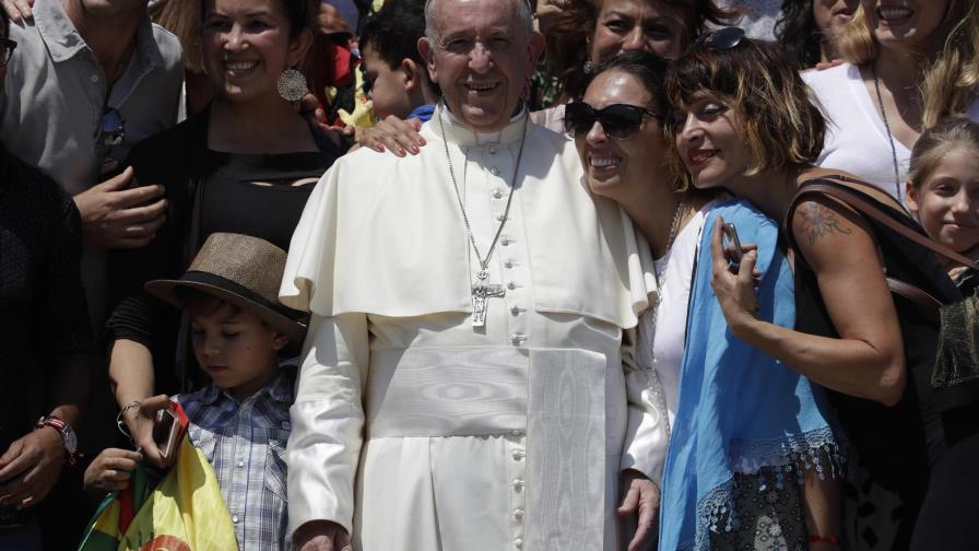 Papa Francisco arremete contra la política migratoria de los Estados Unidos