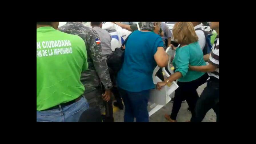 Impiden otra vez instalación campamento contra la corrupción en Santiago