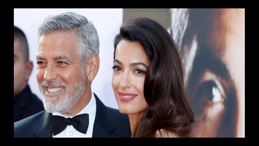 George Clooney y su esposan donan US$100,000 para apoyar niños inmigrantes George Clooney y su esposan donan US$100,000 para apoyar niños inmigrantes