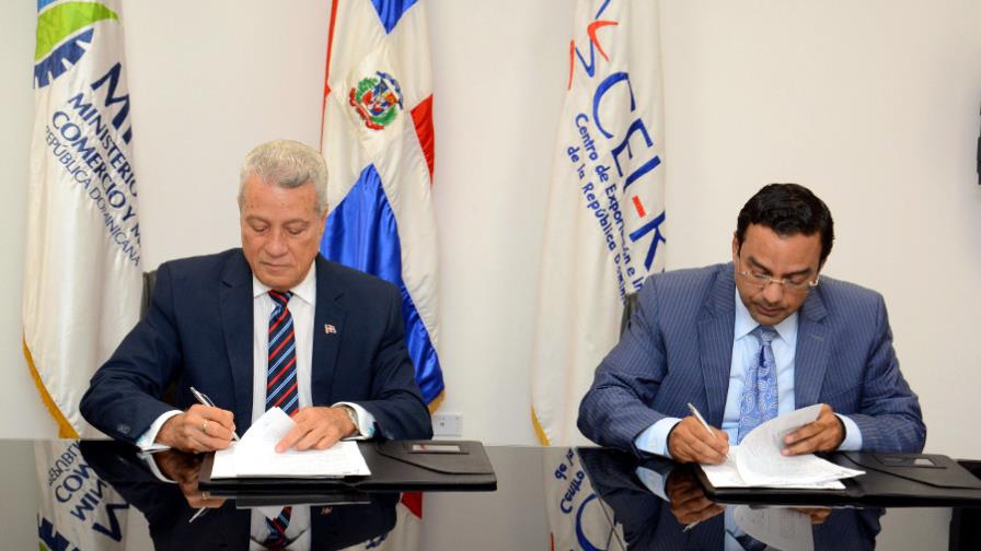 Industria y Comercio firma acuerdo con el CEI-RD para crear Centro Mipymes de Exportación Industria y Comercio firma acuerdo con el CEI-RD para crear Centro Mipymes de Exportación