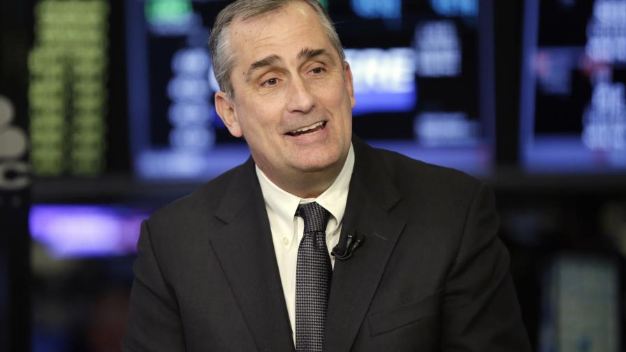 Director general de INTEL renuncia luego de escándalo con empleada