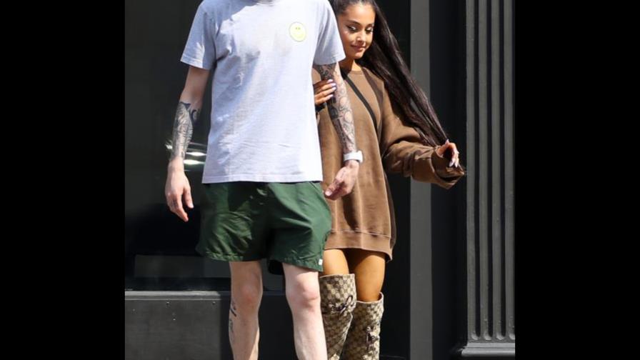 Ariana Grande se muda con su novio a un mes de conocerse