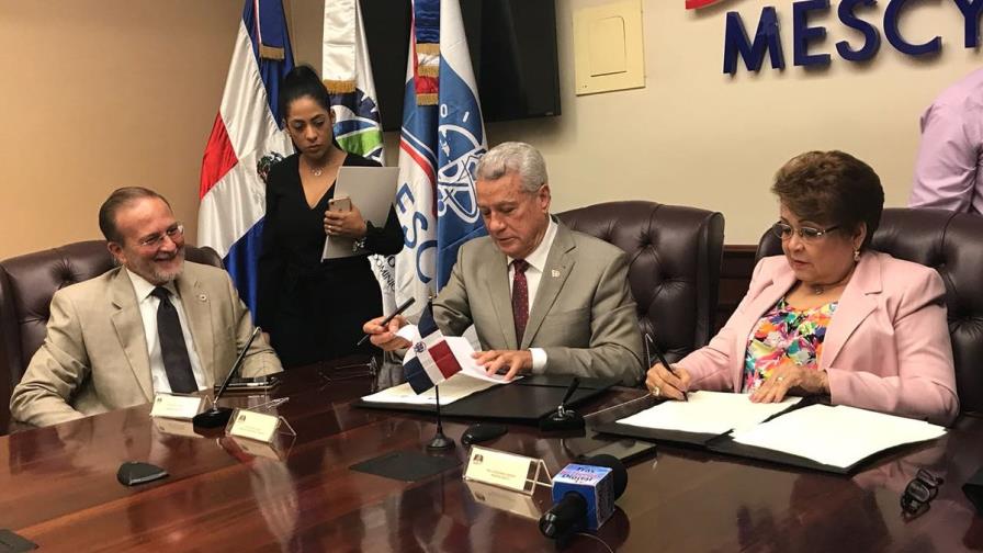   Los precios de los combustibles tienden a bajar, según Toca Simó