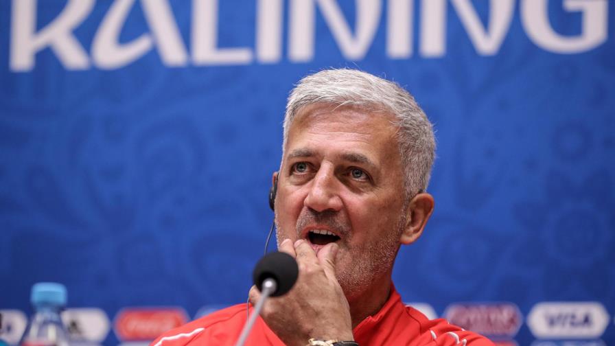 Vladimir Petkovic rechaza responder a periodistas serbios Vladimir Petkovic rechaza responder a periodistas serbios