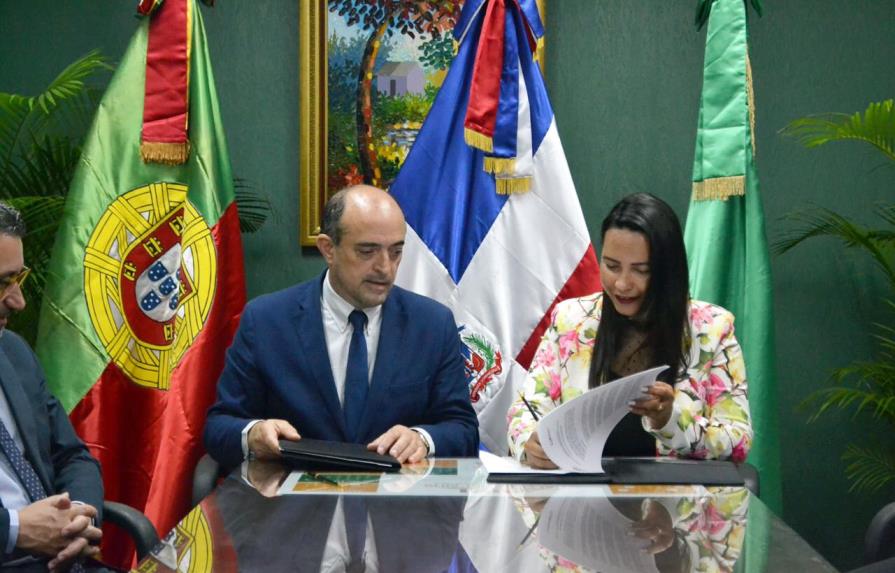 El IIBI de República Dominicana firma acuerdo con politécnico de Portugal
