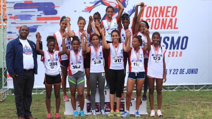 Monte Plata lidera el torneo de nacional de atletismo escolar
