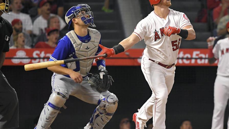 Valbuena jonronea y Angelinos ganan 8-5 a Azulejos