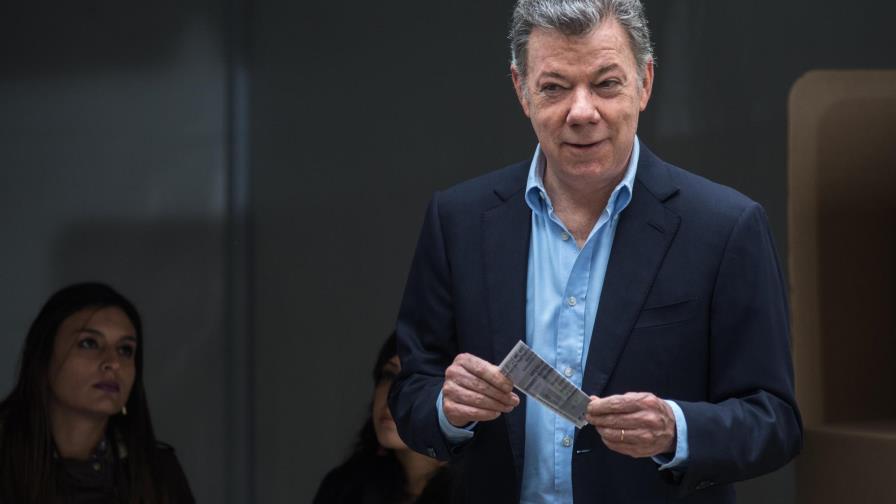 Santos pide a Duque no se deje manipular Santos pide a Duque no se deje manipular