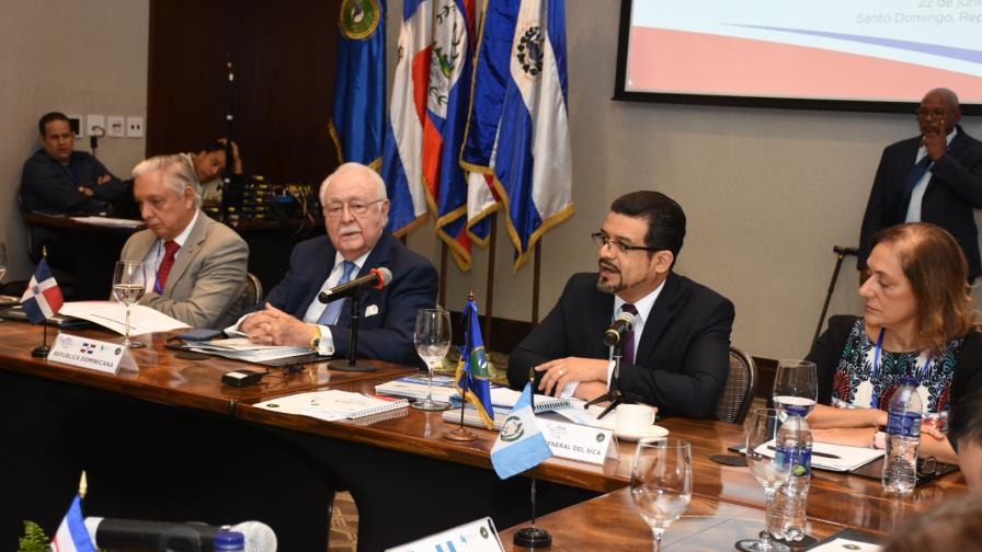 Isa Conde llama a garantizar energía de calidad a sectores menos favorecidos Isa Conde llama a garantizar energía de calidad a sectores menos favorecidos