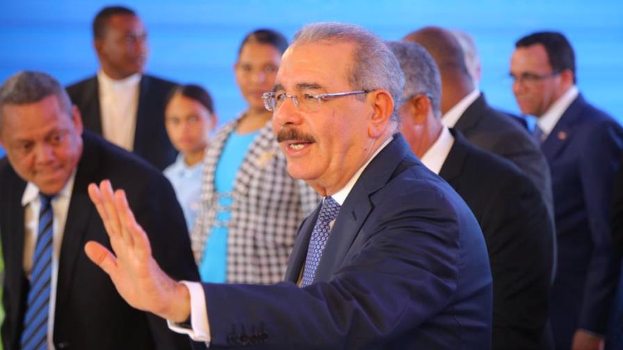 Presidente Medina inaugura un liceo para 875 estudiantes en Santo Domingo Este 