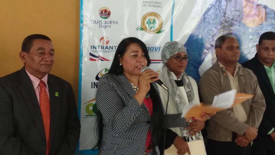 Vicealcaldesa de Santo Domingo Oeste inicia Jornada de Inclusión Social en El Café de Herrera