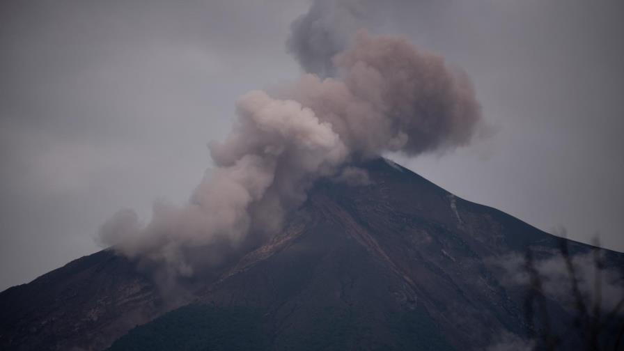 Las dudas en la gestión por la erupción del Volcán de Fuego