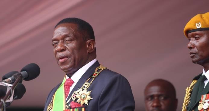 Presidente de Zimbabue sobrevive a explosión durante mitin político 
