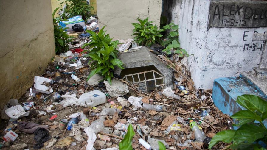 Los muertos del cementerio de Manresa, sin dolientes Los muertos del cementerio de Manresa, sin dolientes