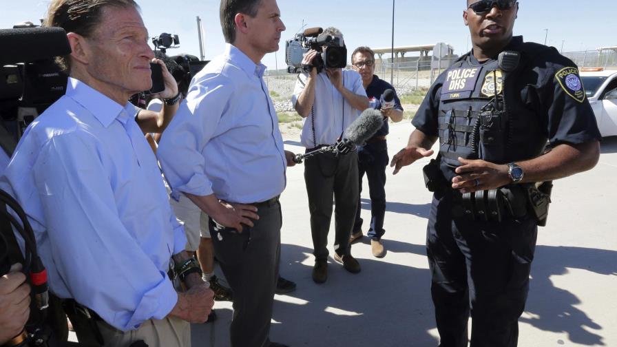 Legisladores demócratas exigen plan para reunir familias de migrantes separadas