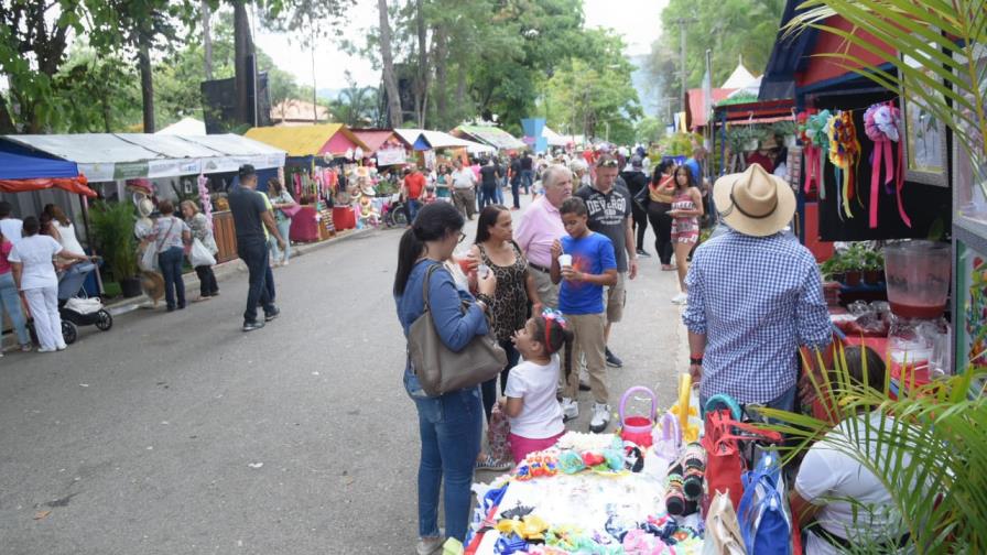 Celebran Festival de las Flores en Jarabacoa 